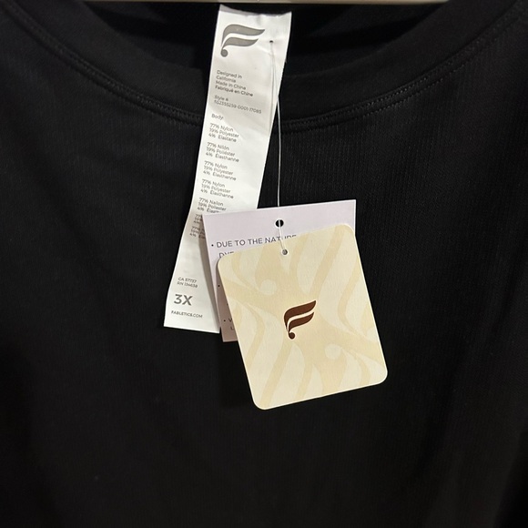 Fabletics Tech Short Sleeve Top - Picture 3 of 3